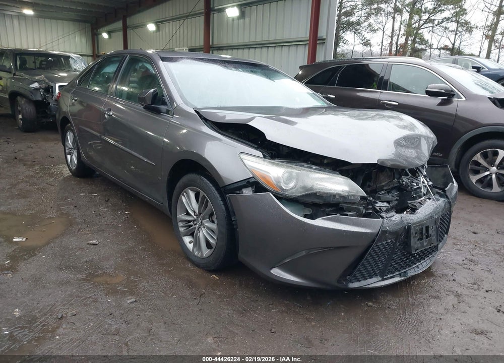 2017 TOYOTA CAMRY SE VIN: 4T1BF1FK4HU384516