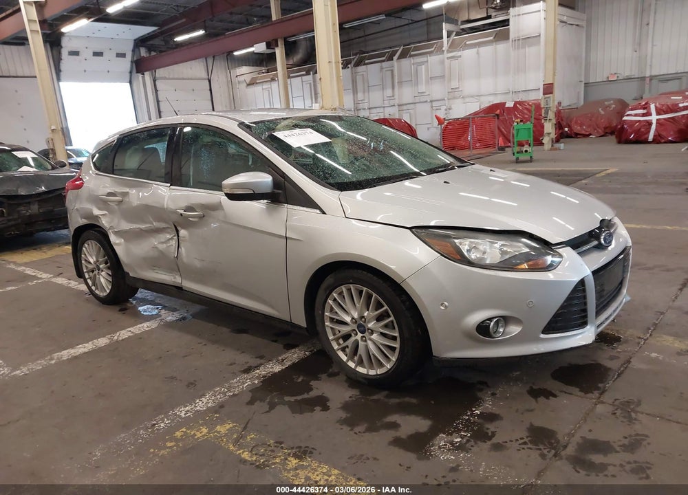 2014 FORD FOCUS TITANIUM VIN: 1FADP3N28EL463475