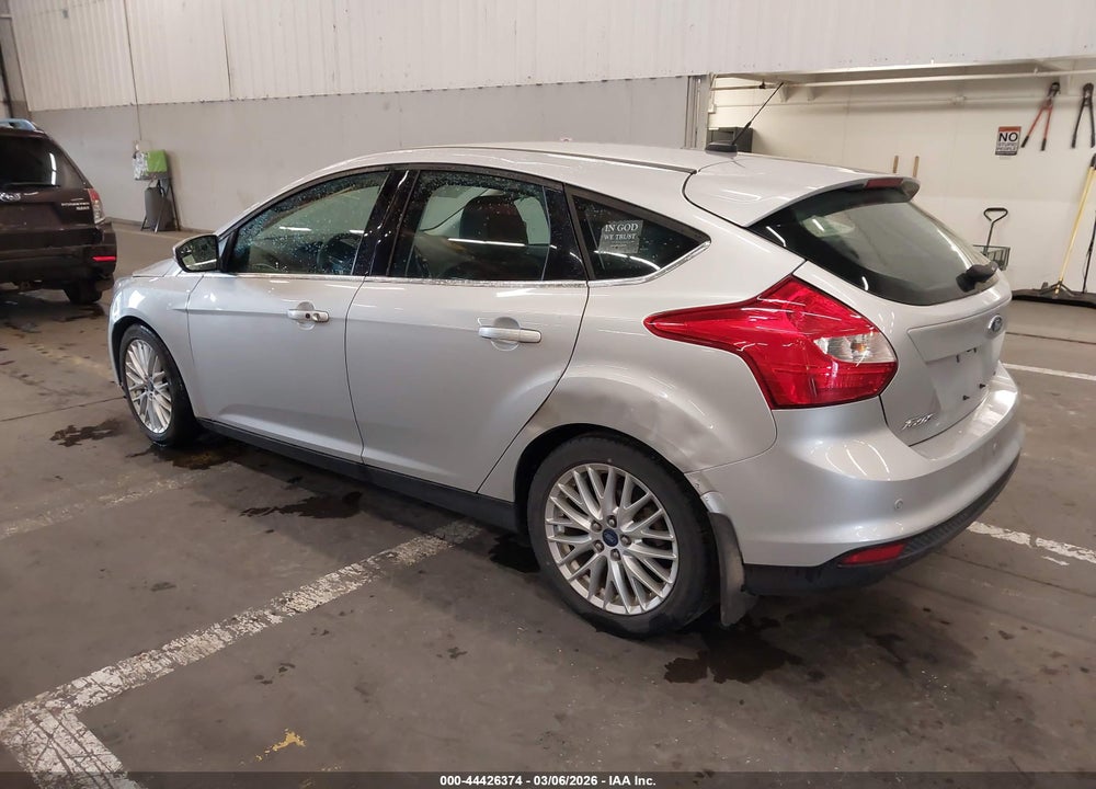 2014 FORD FOCUS TITANIUM VIN: 1FADP3N28EL463475