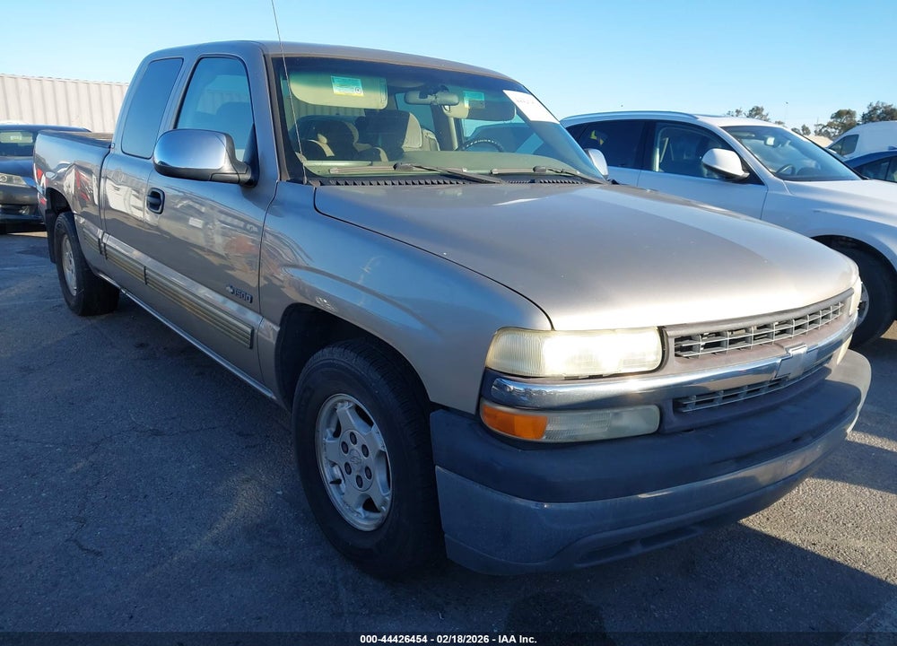 2002 CHEVROLET SILVERADO 1500 LS VIN: 2GCEC19T921301602
