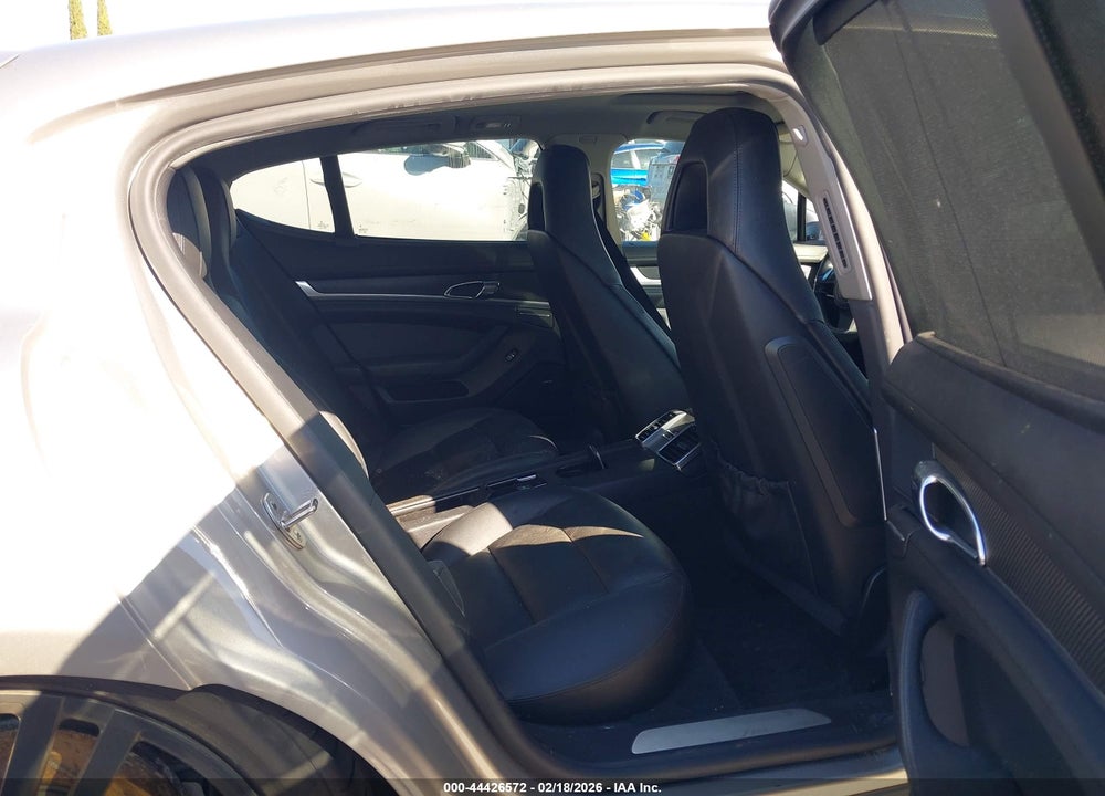 2012 PORSCHE PANAMERA 4S VIN: WP0AB2A73CL061240