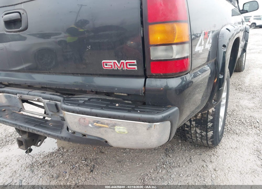2005 GMC SIERRA 1500 VIN: 1GTEK14T05Z182859
