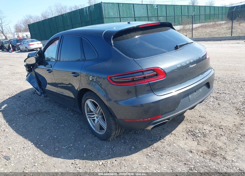 2017 PORSCHE MACAN VIN: WP1AA2A50HLB07484