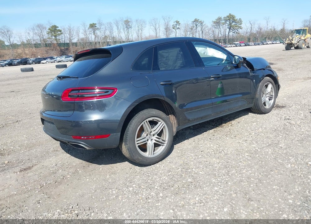 2017 PORSCHE MACAN VIN: WP1AA2A50HLB07484
