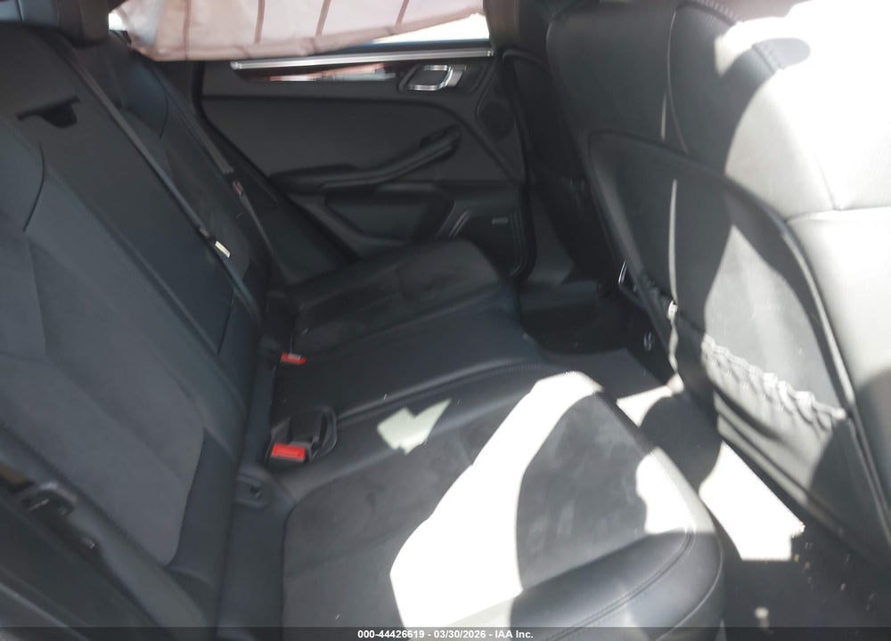 2017 PORSCHE MACAN VIN: WP1AA2A50HLB07484