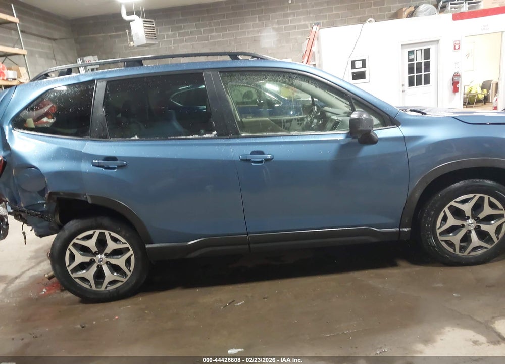 2023 SUBARU FORESTER PREMIUM VIN: JF2SKADC6PH504370