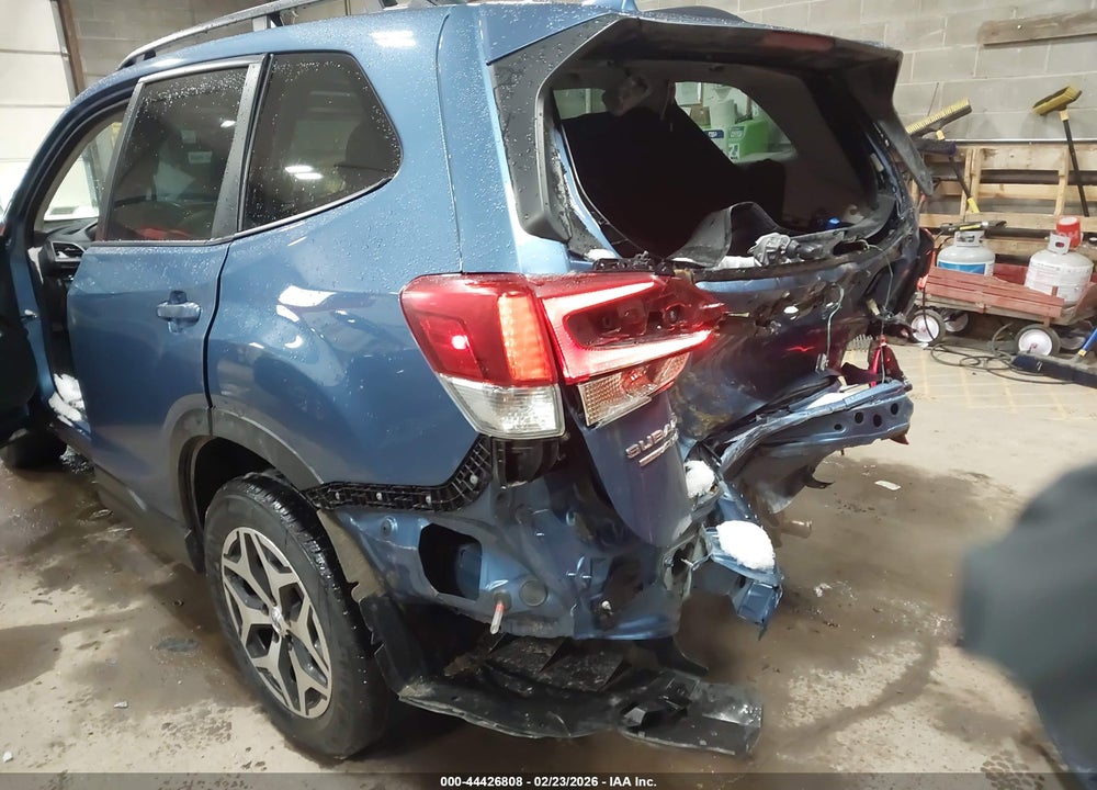 2023 SUBARU FORESTER PREMIUM VIN: JF2SKADC6PH504370