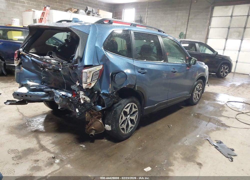 2023 SUBARU FORESTER PREMIUM VIN: JF2SKADC6PH504370