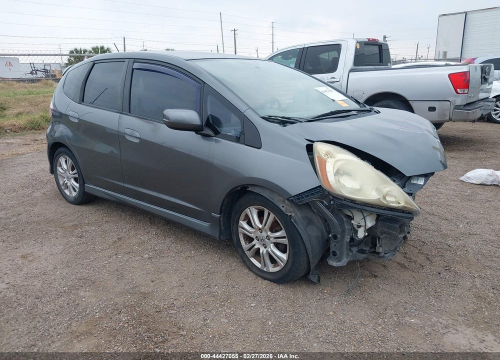 2011 HONDA FIT SPORT VIN: JHMGE8H5XBS011205