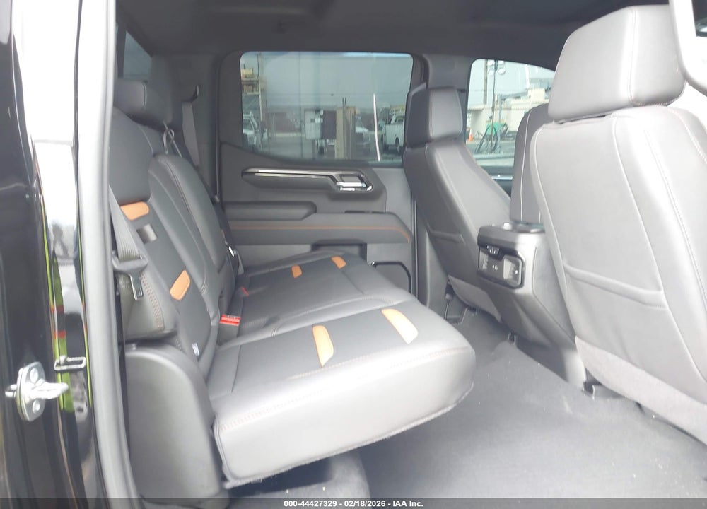 2026 GMC SIERRA 1500 , SHORT BED, AT4, 4WD VIN: 1GTUUEE84TZ149285