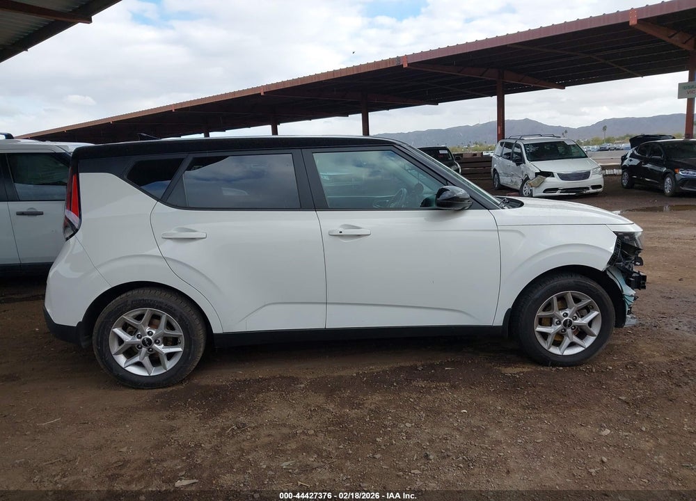 2023 KIA SOUL S VIN: KNDJ23AU8P7201924