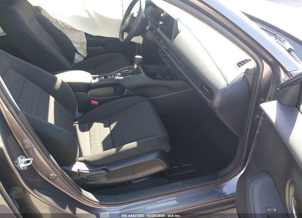 2026 HONDA HR-V 2WD LX VIN: 3CZRZ1H30TM702400