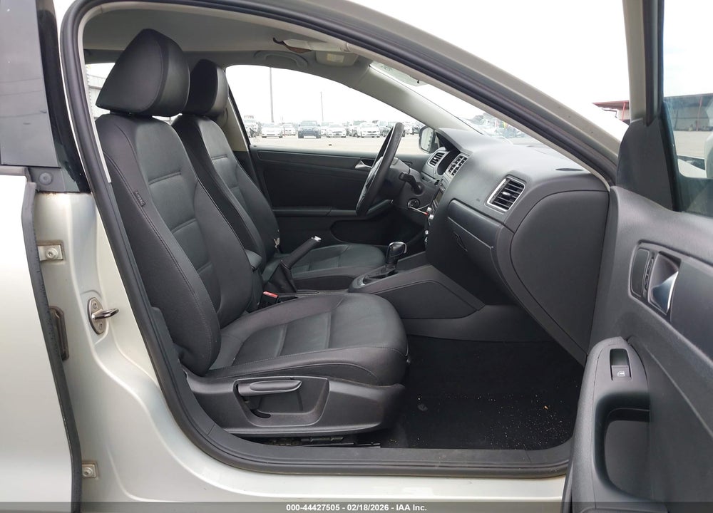 2011 VOLKSWAGEN JETTA 2.5L SE VIN: 3VWDX7AJ8BM394373