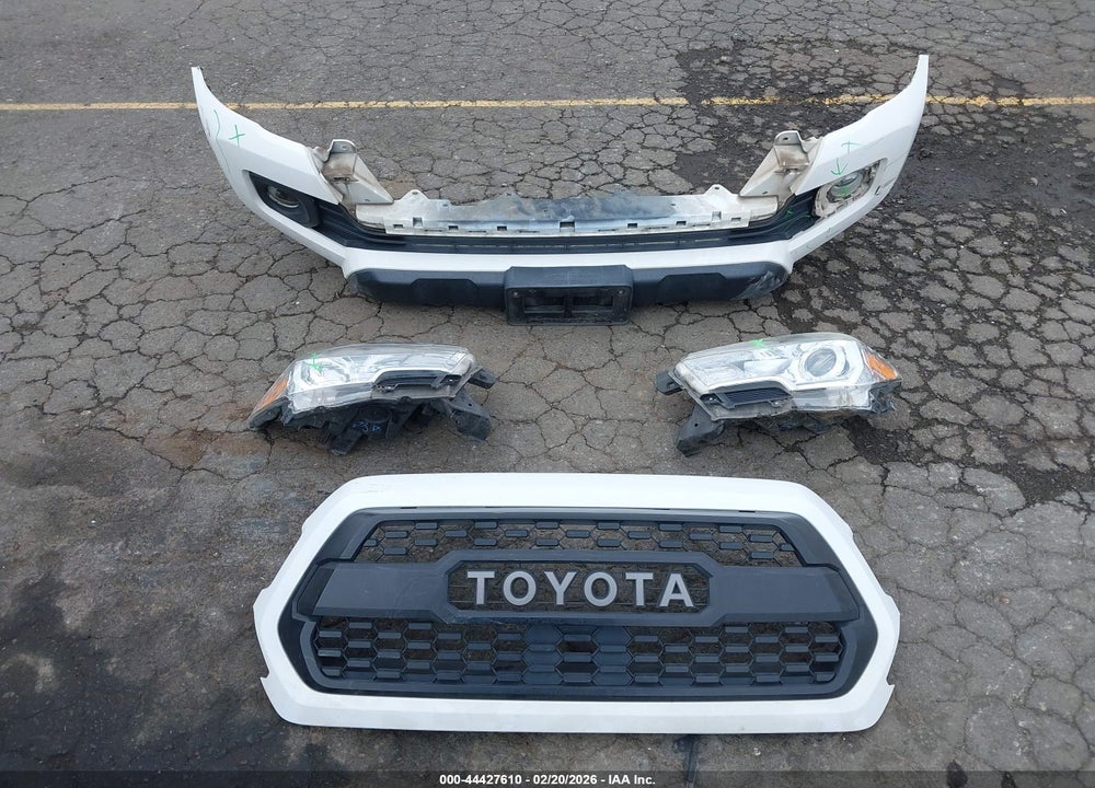 2017 TOYOTA TACOMA SR V6 VIN: 3TMCZ5ANXHM085691