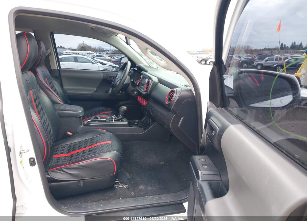 2017 TOYOTA TACOMA SR V6 VIN: 3TMCZ5ANXHM085691