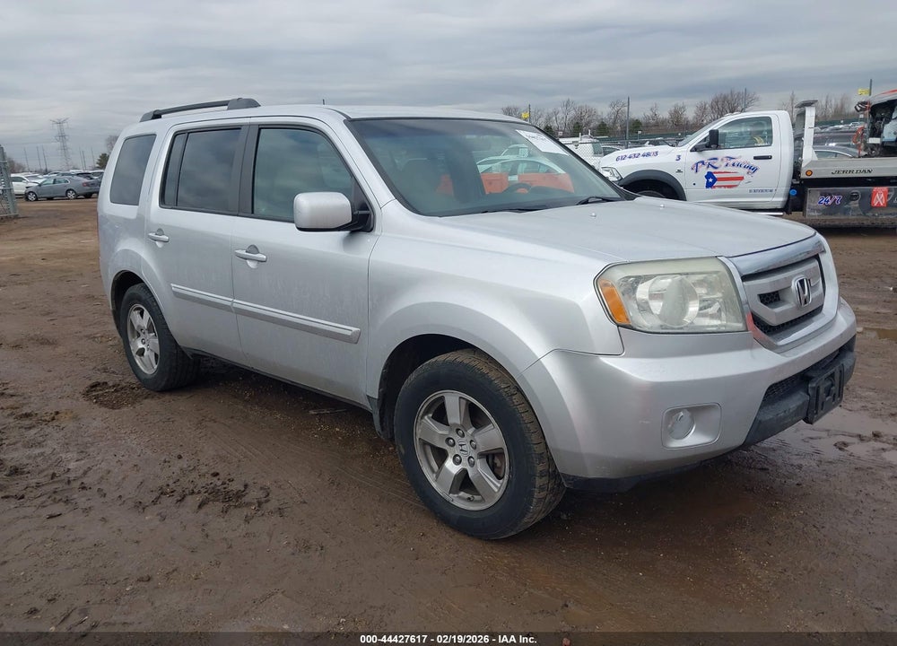 2009 HONDA PILOT EX VIN: 5FNYF48479B054880