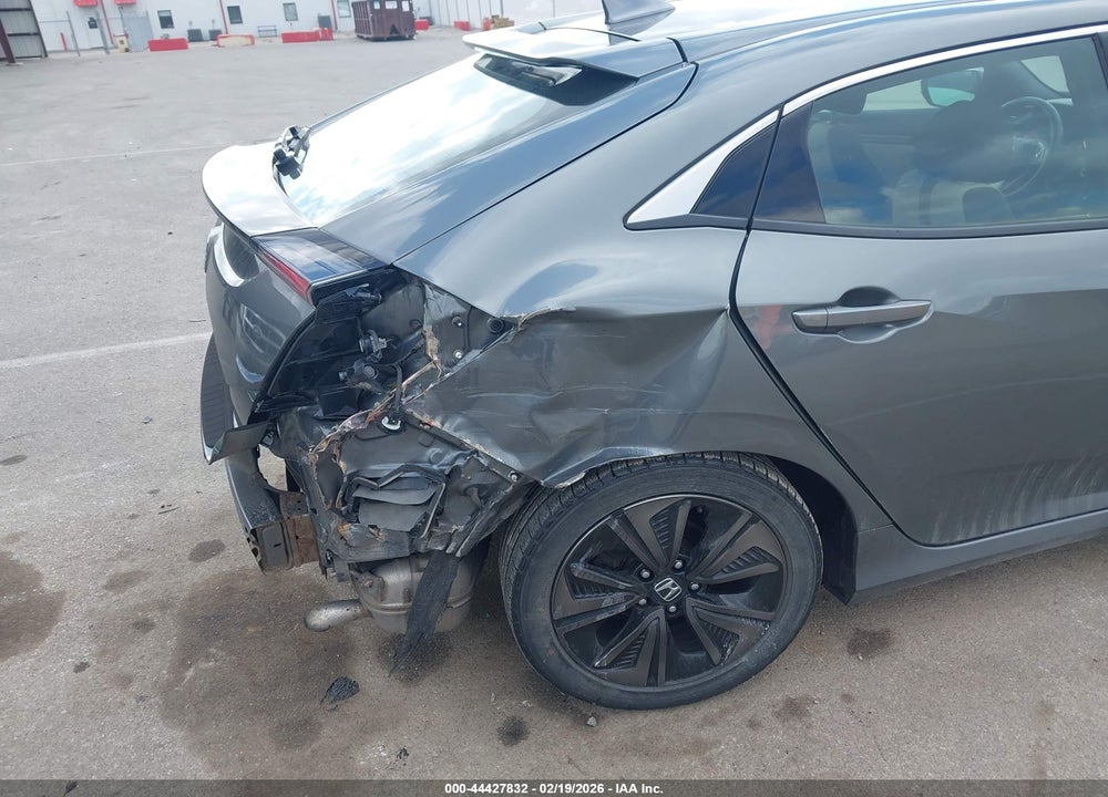 2019 HONDA CIVIC EX VIN: SHHFK7H61KU218330