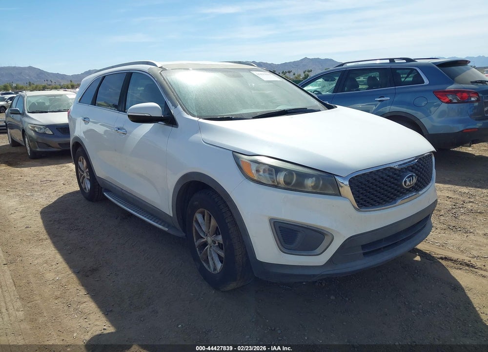 2016 KIA SORENTO 2.4L LX VIN: 5XYPG4A37GG048478