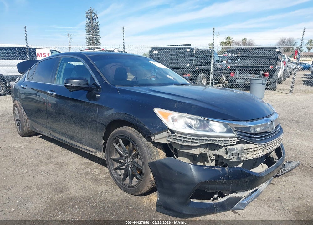 2017 HONDA ACCORD SEDAN VIN: 1HGCR2F7XHA144780