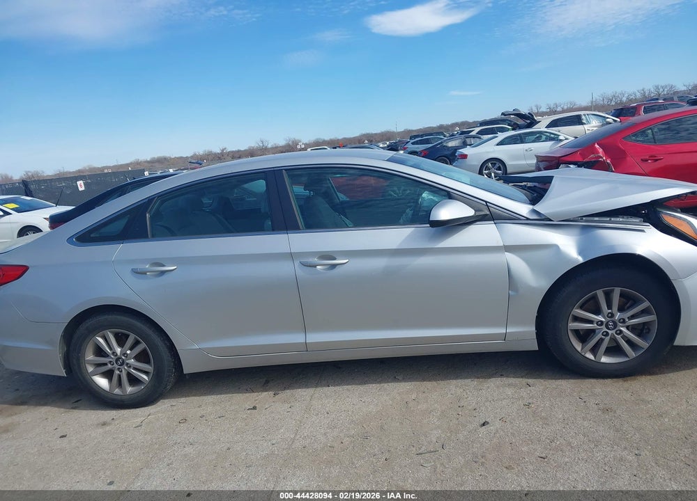 2016 HYUNDAI SONATA SE VIN: 5NPE24AF8GH295520
