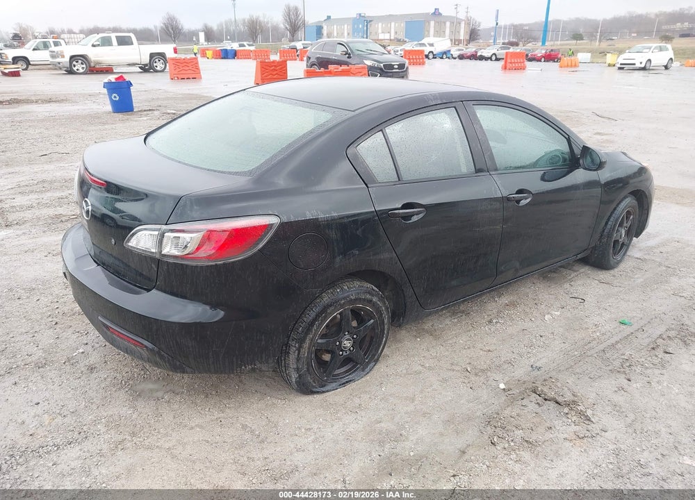 2011 MAZDA 3 I SPORT VIN: JM1BL1UG6B1496979