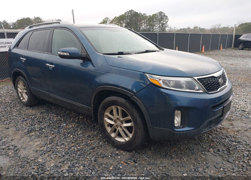 2014 KIA SORENTO LX VIN: 5XYKT4A60EG467902