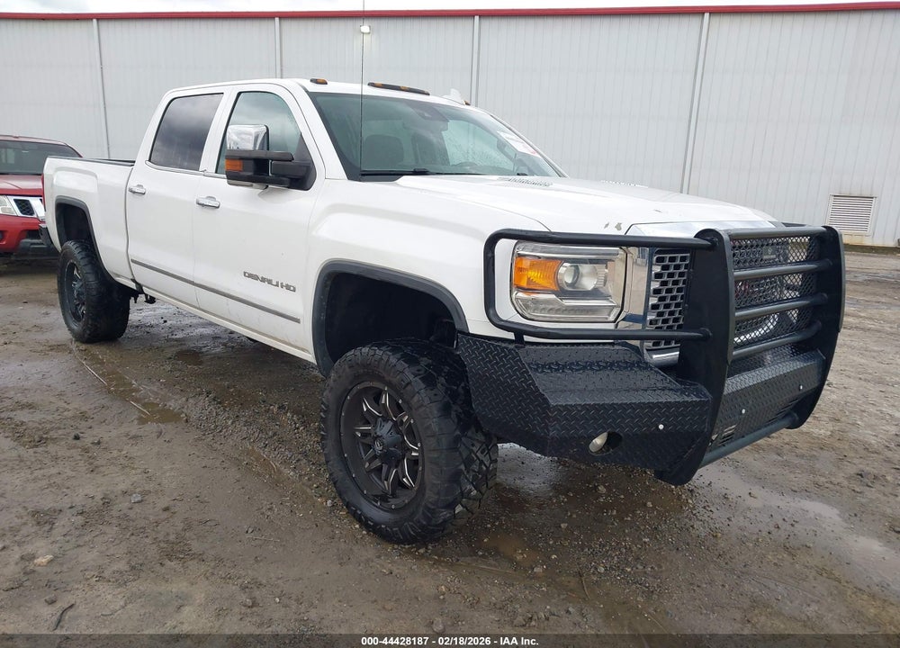 2016 GMC SIERRA 2500HD DENALI VIN: 1GT12UE88GF118566