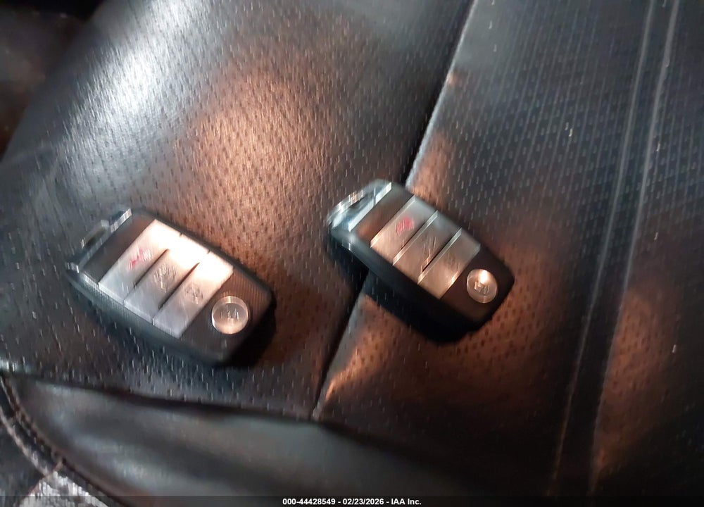 2019 KIA SORENTO 3.3L EX VIN: 5XYPH4A52KG465854