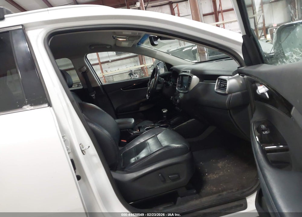 2019 KIA SORENTO 3.3L EX VIN: 5XYPH4A52KG465854
