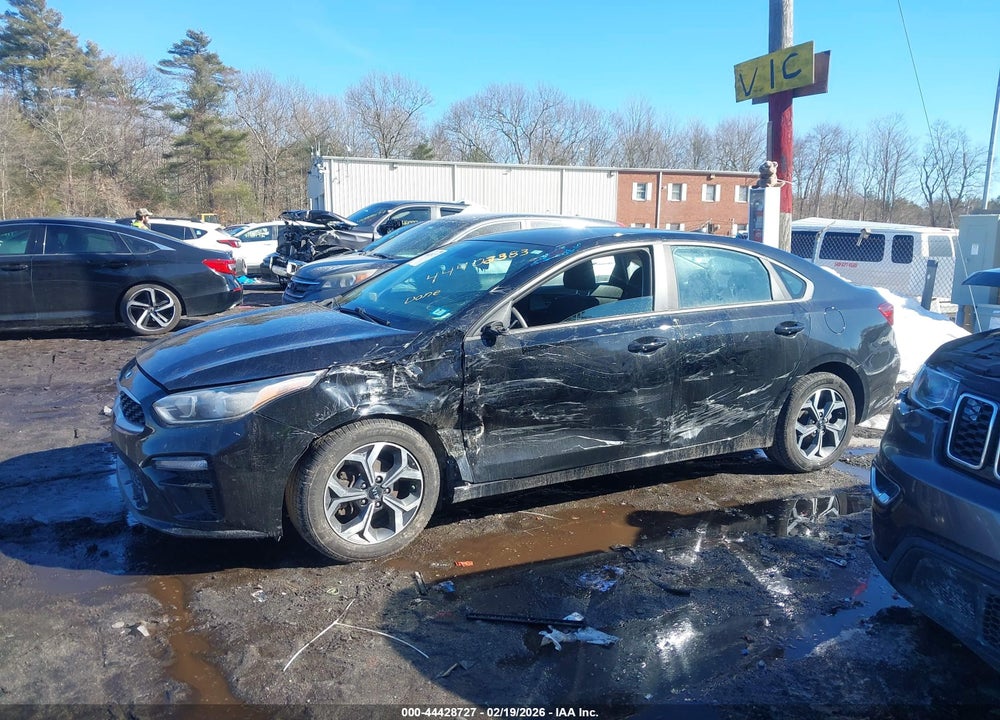 2019 KIA FORTE LXS VIN: 3KPF24AD7KE106601
