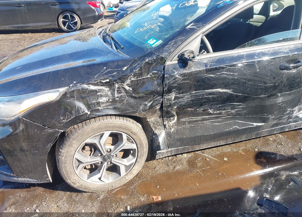2019 KIA FORTE LXS VIN: 3KPF24AD7KE106601