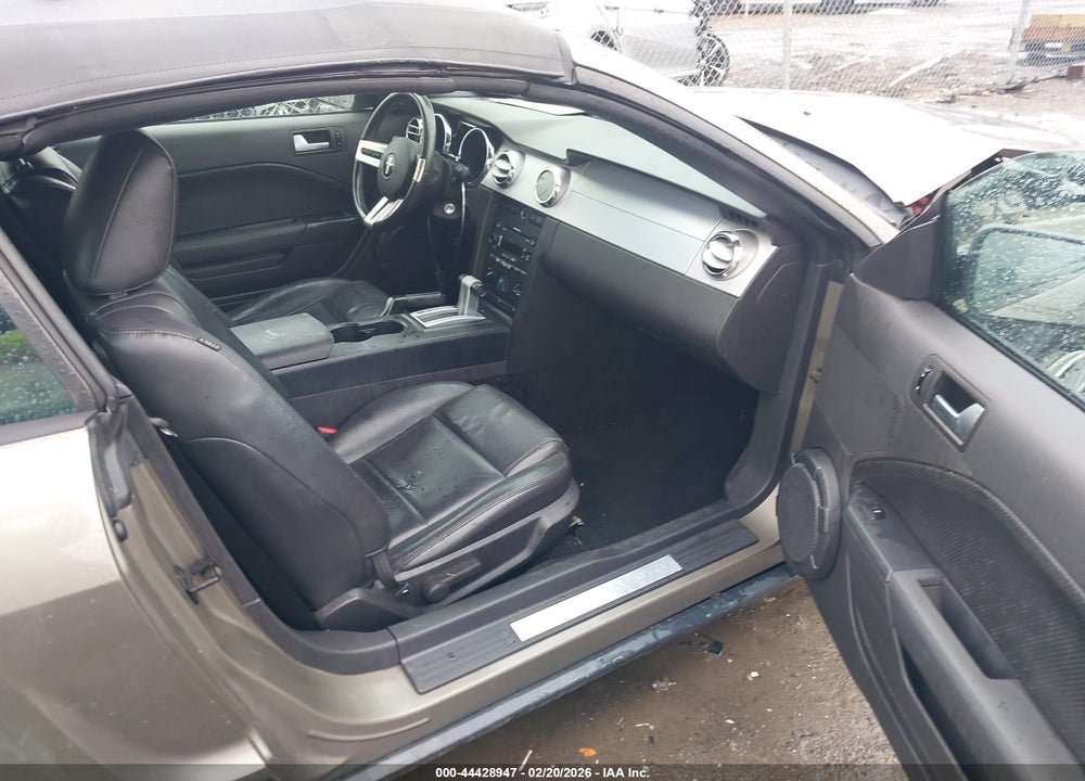 2005 FORD MUSTANG VIN: 1ZVHT84N055187472