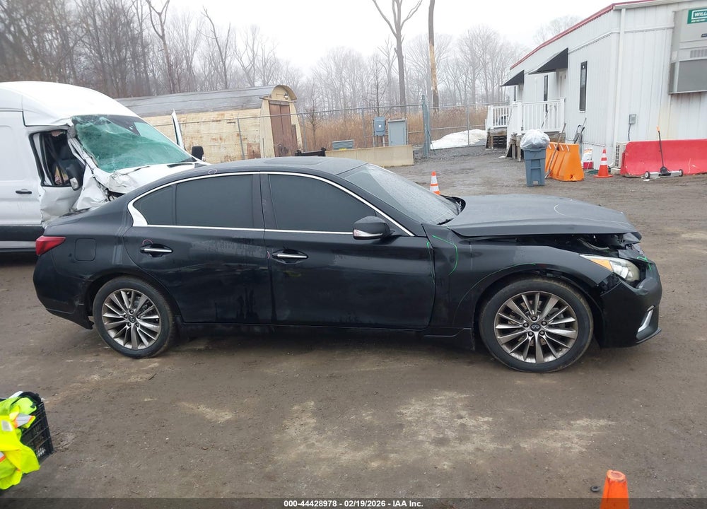 2018 INFINITI Q50 3.0T LUXE VIN: JN1EV7AR0JM433327