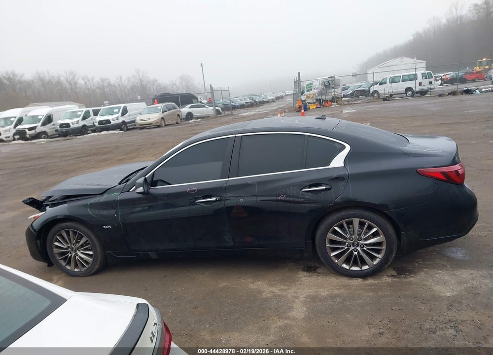 2018 INFINITI Q50 3.0T LUXE VIN: JN1EV7AR0JM433327