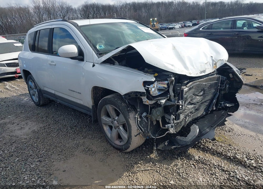 2015 JEEP COMPASS LATITUDE VIN: 1C4NJDEB1FD169112