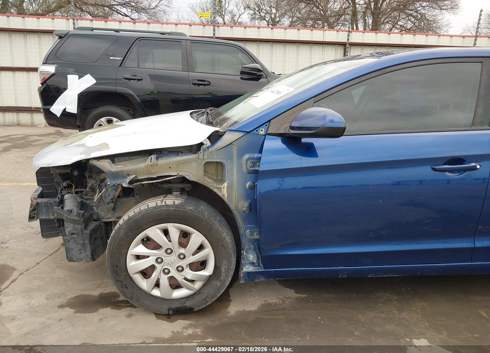 2017 HYUNDAI ELANTRA SE VIN: 5NPD74LF6HH175842