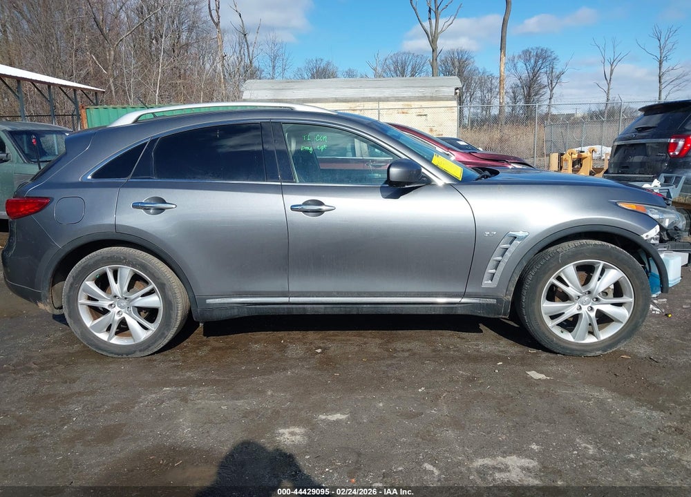 2016 INFINITI QX70 VIN: JN8CS1MU3GM130033