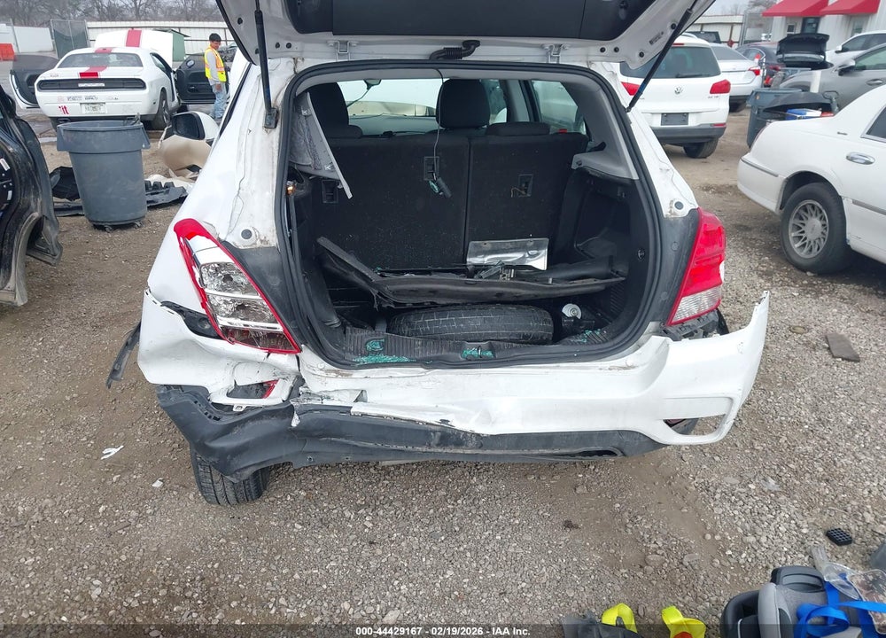 2018 CHEVROLET TRAX LS VIN: 3GNCJKSB9JL411672