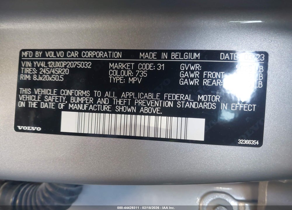 2023 VOLVO XC40 B5 ULTIMATE DARK THEME VIN: YV4L12UX0P2075032