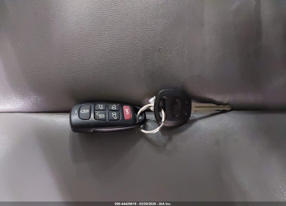 2011 KIA SEDONA EX VIN: KNDMH4C78B6387200