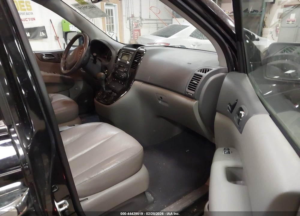 2011 KIA SEDONA EX VIN: KNDMH4C78B6387200