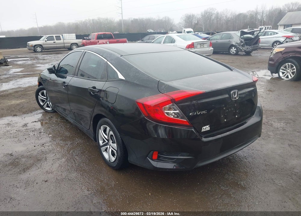2018 HONDA CIVIC LX VIN: 2HGFC2F52JH574453
