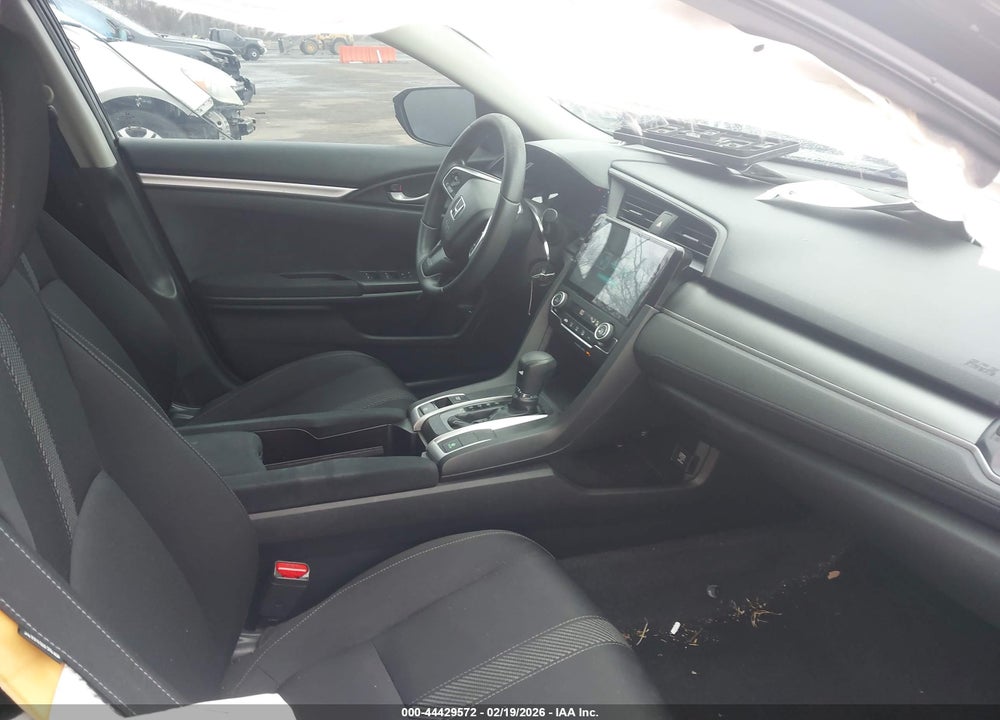 2018 HONDA CIVIC LX VIN: 2HGFC2F52JH574453