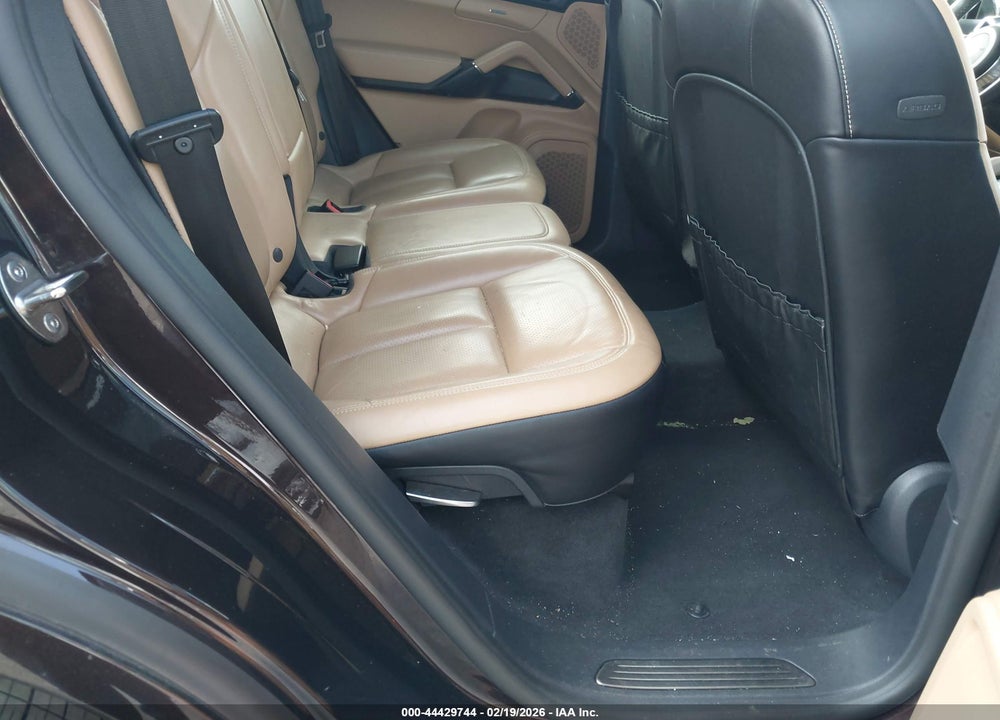 2018 PORSCHE CAYENNE PLATINUM EDITION VIN: WP1AA2A28JKA00958