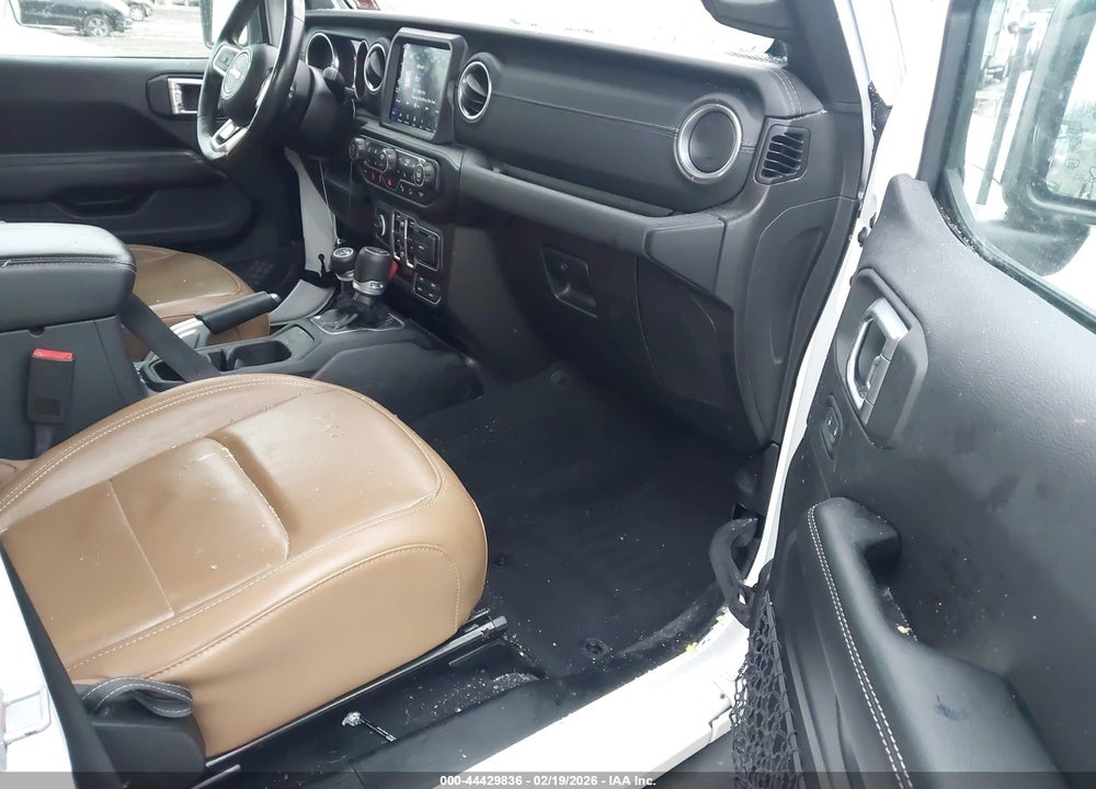 2020 JEEP WRANGLER UNLIMITED SAHARA 4X4 VIN: 1C4HJXEG1LW243381