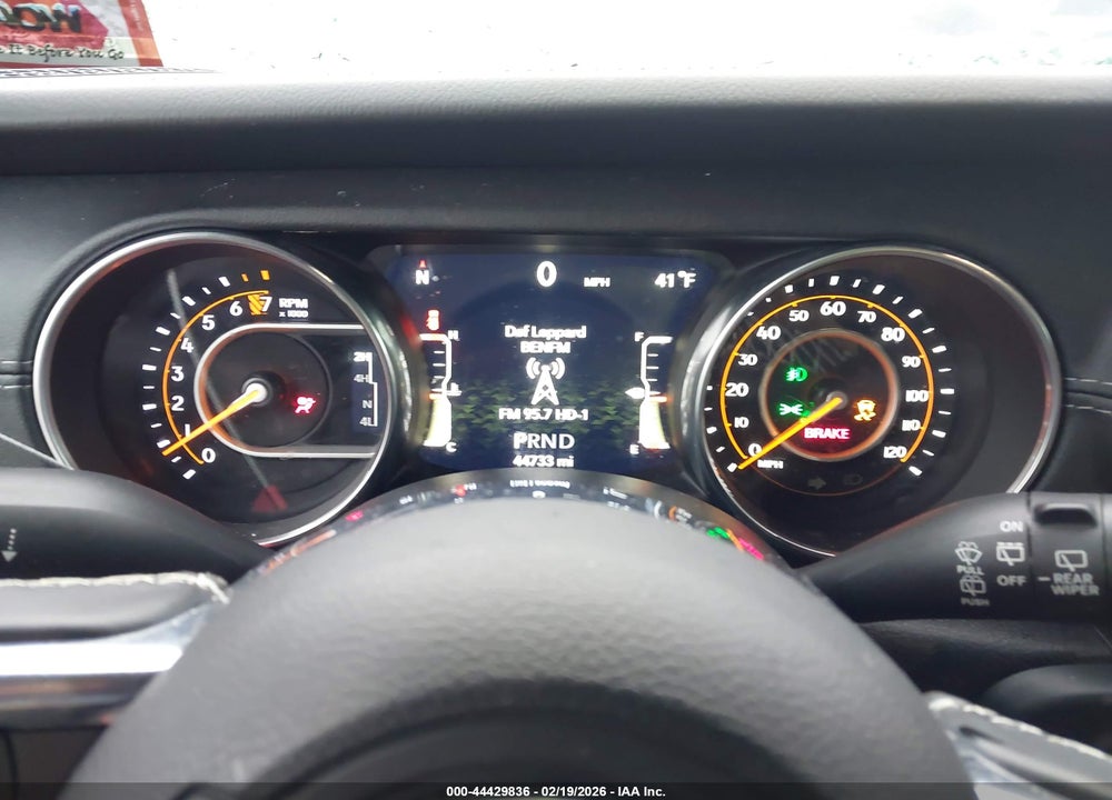 2020 JEEP WRANGLER UNLIMITED SAHARA 4X4 VIN: 1C4HJXEG1LW243381