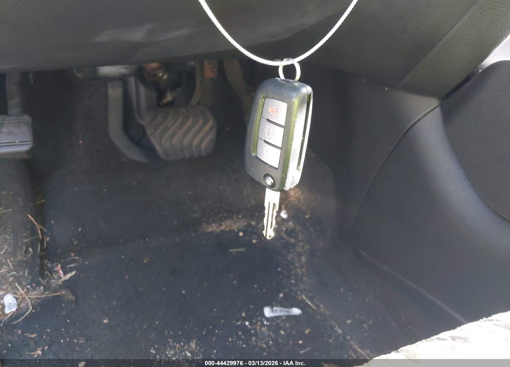 2019 NISSAN ROGUE S VIN: JN8AT2MV2KW376667