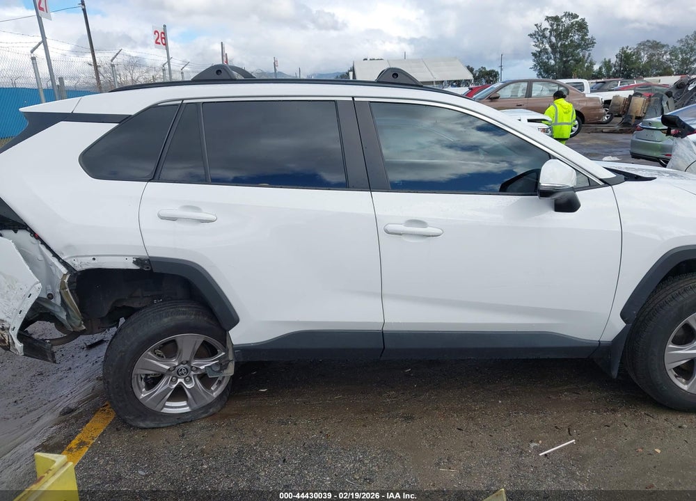 2022 TOYOTA RAV4 XLE VIN: 2T3W1RFV4NC207171