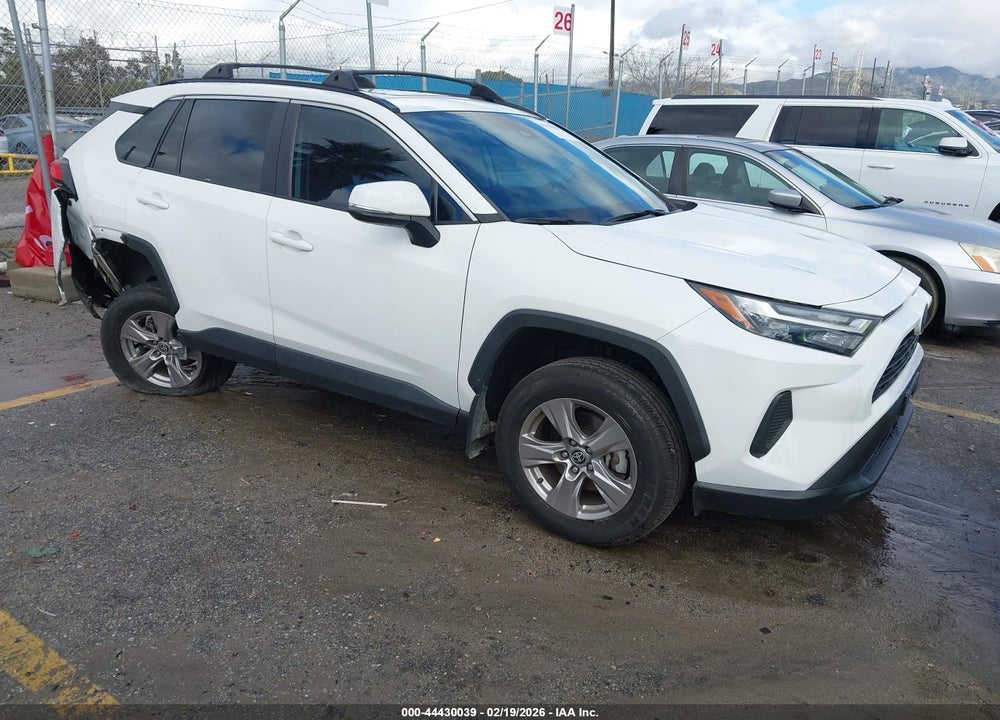 2022 TOYOTA RAV4 XLE VIN: 2T3W1RFV4NC207171