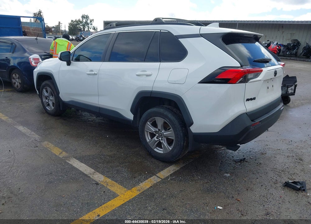 2022 TOYOTA RAV4 XLE VIN: 2T3W1RFV4NC207171